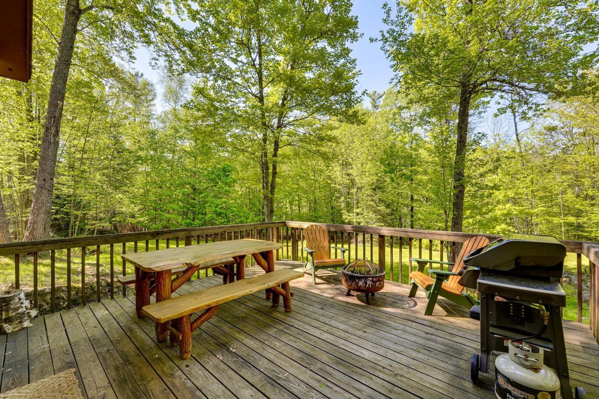 Saranac Lake Cabin With Deck Pets Welcome! Villa Exterior photo